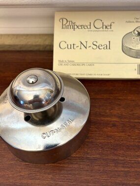 Pampered Chef Stainless Steel Cut-N-Seal - Like New